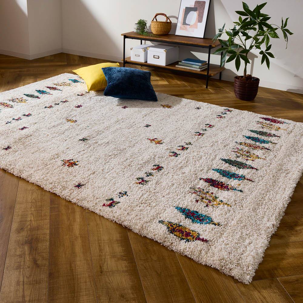�g���R���@�E�B���g���D�M���b�x���i�`���������O �i�A�j�A�C�{���[160�~230cm�@�i�`�������~�G�X�j�b�N�̑g�ݍ��킹���f�G�B�f�U�C�����Ƒϋv�������˔��������O�ł�
