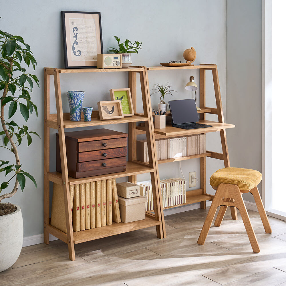 �V�R�؃R���p�N�g���r���O�f�X�N�V���[�Y �V�F���t ���[�^�C�v ��70cm���s40cm����117cm �i�A�j �I�[�N�@�V���[�Y���i�Ƒg�ݍ��킹��΁A�Ԏ��ƖړI�ɍ��킹�����R�ȃ��C�A�E�g���ł��܂��B �����͂��͎ʐ^���̃��[�^�C�v�V�F���t�ł��B�ʐ^�͕ʔ���̃f�X�N�A�X�^�b�L���O�X�c�[���A���^�[�P�[�X�Ƃ̑g�����ł��B